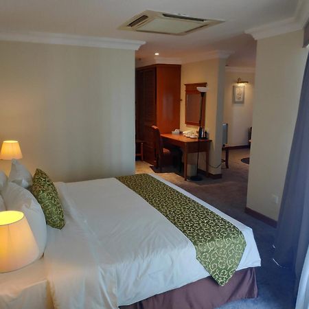 Ehsan Seaview Hotel Port Dickson Exterior photo