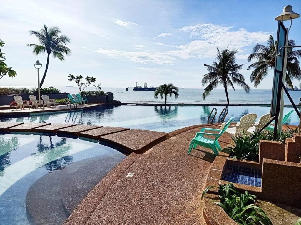 Ehsan Seaview Hotel Port Dickson Exterior photo