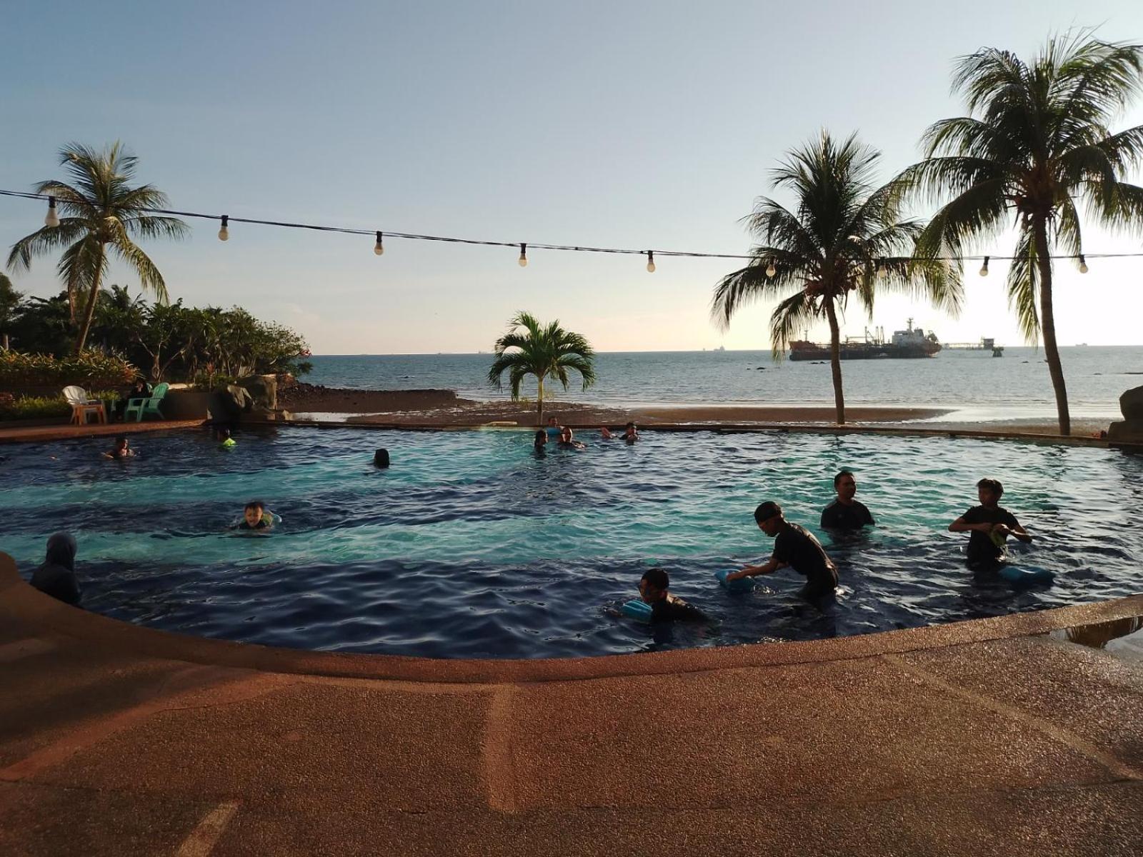Ehsan Seaview Hotel Port Dickson Exterior photo